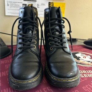 ⚠️Dr. Marten Zavala Black boots⚠️